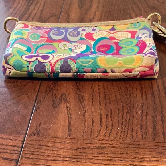Poppy Coach Large Multicolored Wristlet/Clutch - Picture 8 of 16
